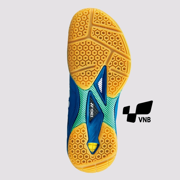 Head Badminton Non Marking Shoes Eur40, Sports Equipment, Sports & Games,  Racket & Ball Sports on Carousell